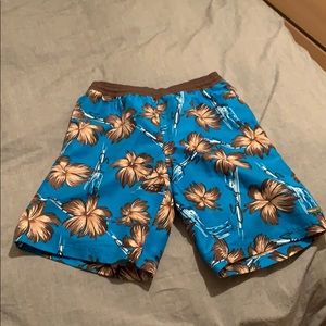 Men’s swim shorts